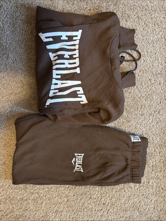Everlast Other - Everlast Brown Sweatshirt and Jogger Set with White Logo